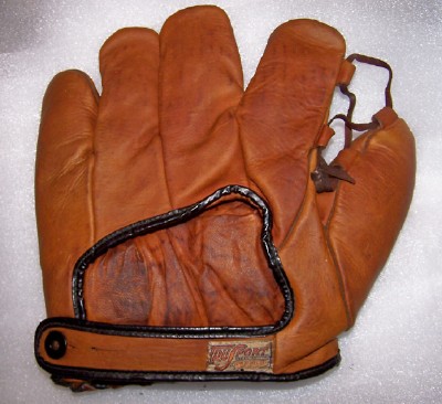 Edd Roush TruSport G250 Back